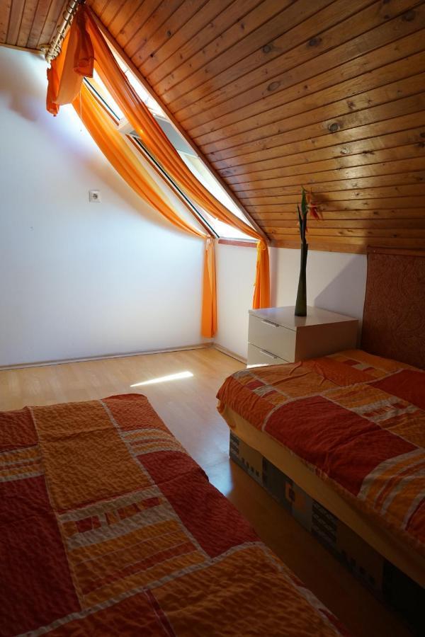 Vila Alexandra Vendeghaz Siófok Exteriér fotografie
